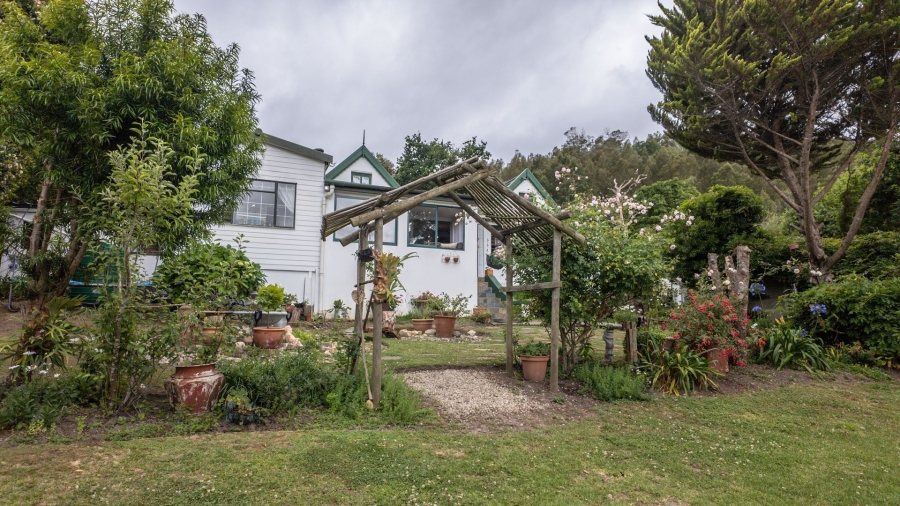 4 Bedroom Property for Sale in Knysna Central Western Cape